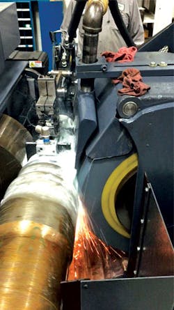 The machine’s plunge grinding cycle is controlled by a servomotor-driven axis, drawing data in feedback mode from a linear encoder. The machine’s plunge grinding cycle is controlled by a servomotor-driven axis, drawing data in feedback mode from a linear encoder.