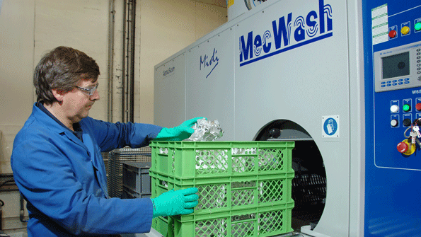 The Midis standard size cleaning chamber measures 65 x 100 x 89 in WxDxH so it occupies a relatively small footprint particularly on its front face For components that are very long the wash chamber can be extended up to 60 in