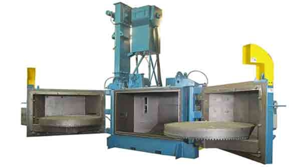 The 72DDST has a floorlevel auxiliary shot hopper with a sensor to monitor abrasive levels