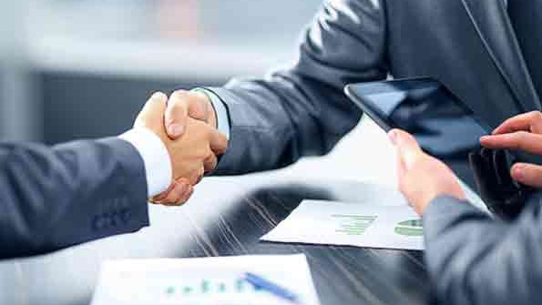 ldquoExpertsrdquo seek to exploit the fact that many people are confused by choices and want someone to handle big problems so we donrsquot have to be responsible for the outcome