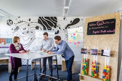 Providing the right environment: Here in Dortmund, BEUMER colleagues are working on a customer problem and developing so-called minimum viable products. These are prototypes that feature minimum equipment and check their market potential up to marketability. Providing the right environment: Here in Dortmund, BEUMER colleagues are working on a customer problem and developing so-called minimum viable products. These are prototypes that feature minimum equipment and check their market potential up to marketability.