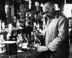 thomas-edsion-lab-1917-getty thomas-edsion-lab-1917-getty