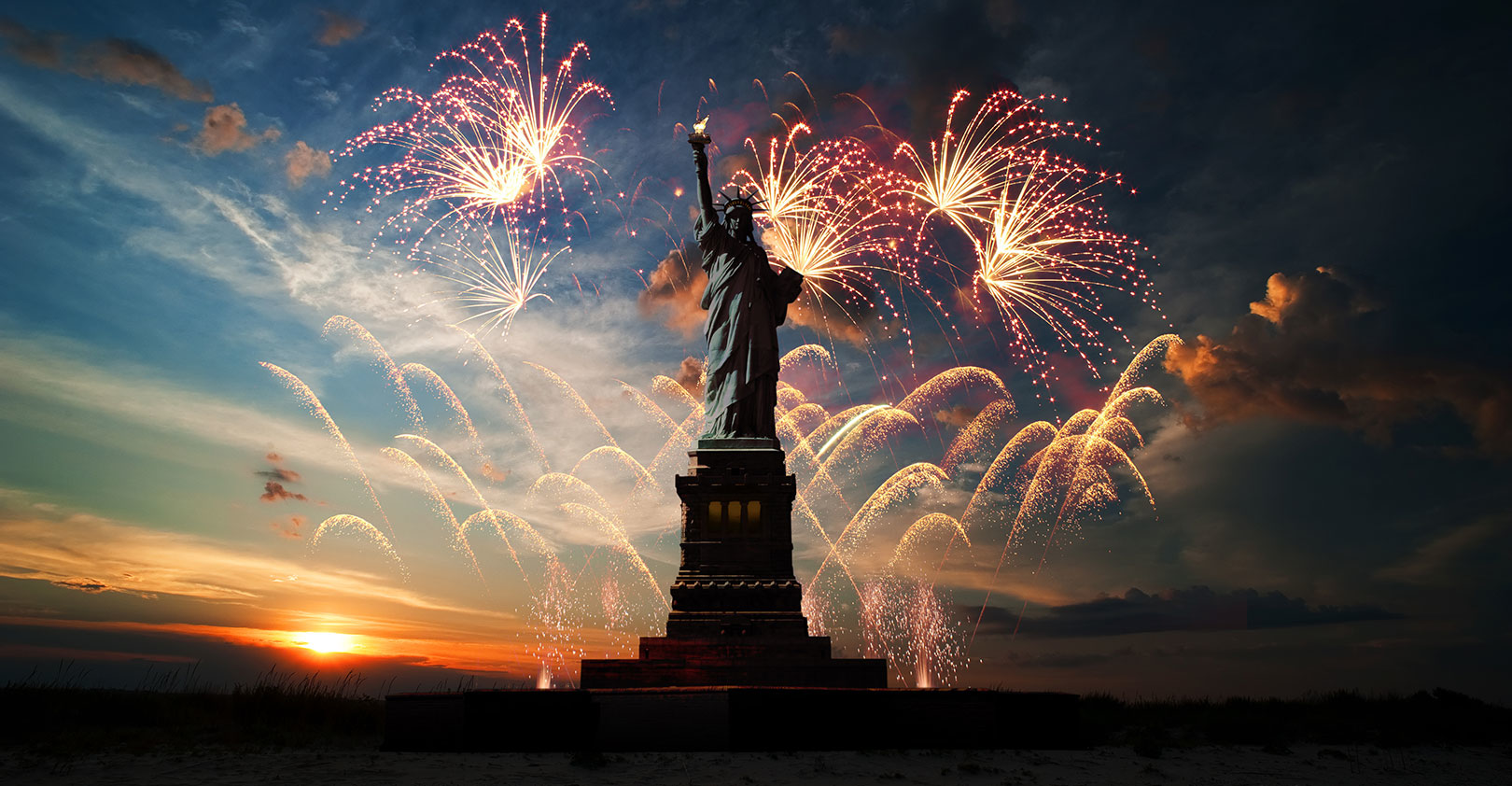 statue-liberty-fireworks-1620