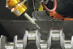 ATI_Radially-Compliant_Deburring_Tool_Deburring_a_Crankshaft ATI_Radially-Compliant_Deburring_Tool_Deburring_a_Crankshaft