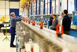 Worker-Hooking-Up-Two-Parts Worker-Hooking-Up-Two-Parts