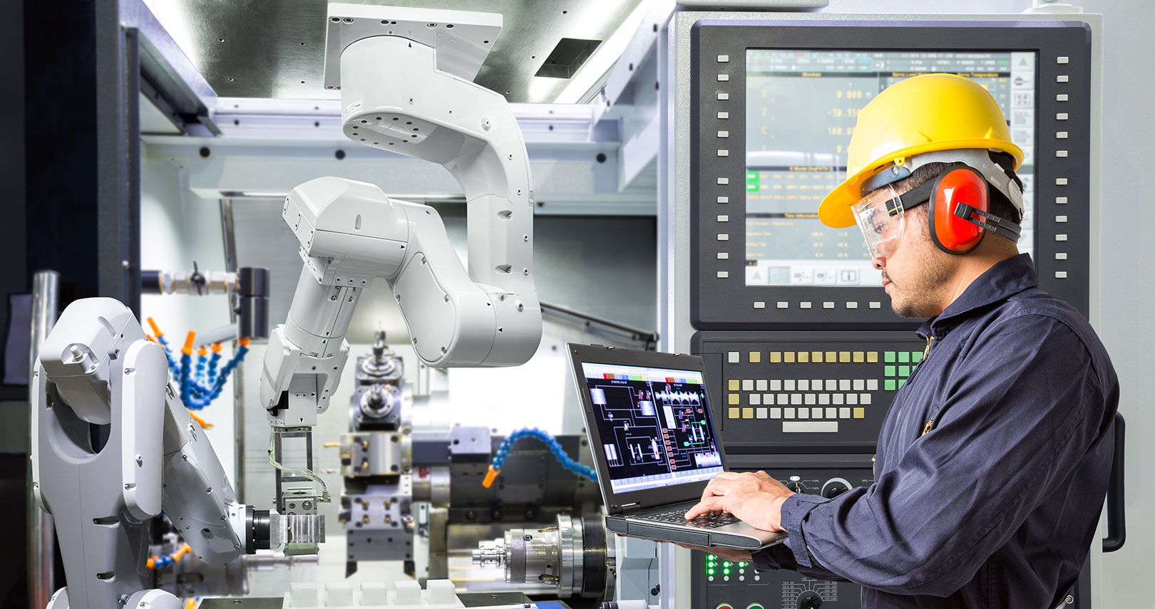 robot-cnc-worker-hardhat-1