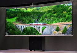 Curved-TV-With-Train Curved-TV-With-Train