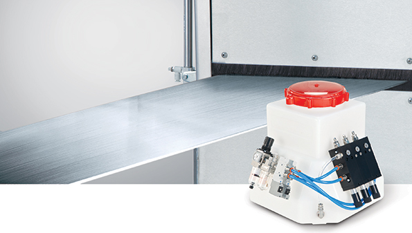 Manufacturing device next to conveyor belt