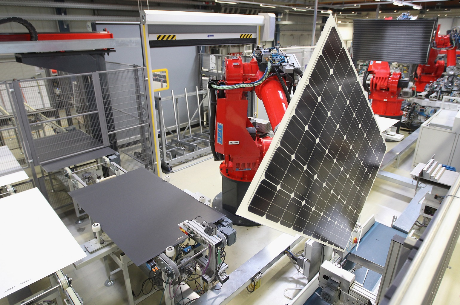 Robots-Building-Solar-Panels