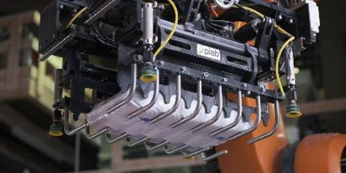 Piab&rsquo;s grippers can move sacks of up to 50 kg.