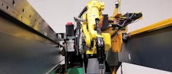 Inovatech Engineering uses G&uuml;del&rsquo;s Flat Rail Guideway, Helical Rack, Gear Box Assemblies, and Roller Support Bearing to maneuver a Fanuc robot with plasma cutting torch as part of its line of SteelPRO heavy-metal cutting tables.