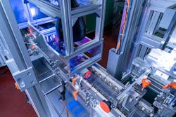 The multi-camera system 'VialChecker' enables high-speed processing in the quality control of vaccine bottles. The multi-camera system 'VialChecker' enables high-speed processing in the quality control of vaccine bottles.