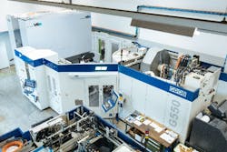 In addition to a 5-axis milling machine from Grob, two KUKA robots including a gripper from the Zimmer Group are used in a modular production cell from Vischer & Bolli Automation to load and unload the workpieces with fixtures and then to rework them automatically. In addition to a 5-axis milling machine from Grob, two KUKA robots including a gripper from the Zimmer Group are used in a modular production cell from Vischer & Bolli Automation to load and unload the workpieces with fixtures and then to rework them automatically.