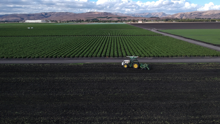 Picture 2 Tractor 61140cd77fa8b 611e5ecd3dcd9