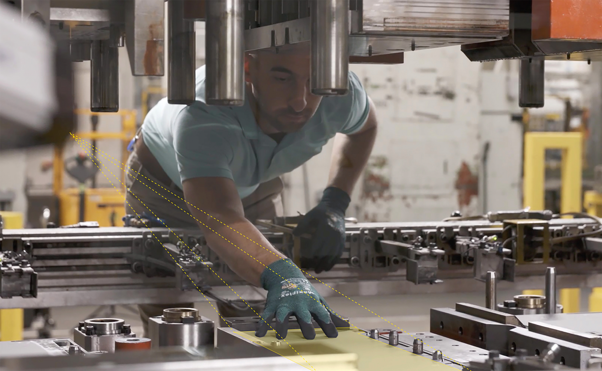 Avoidance of incidents by checking the position of components.