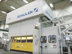 Digitization in the press shop. Digitization in the press shop.