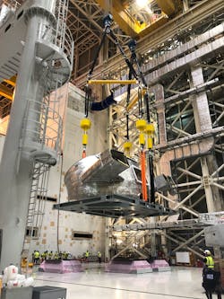 Vacuum Vessel with Enerpac SyncHoist Vacuum Vessel with Enerpac SyncHoist