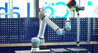 Figure 2: UR cobot with the Inspekto S70.