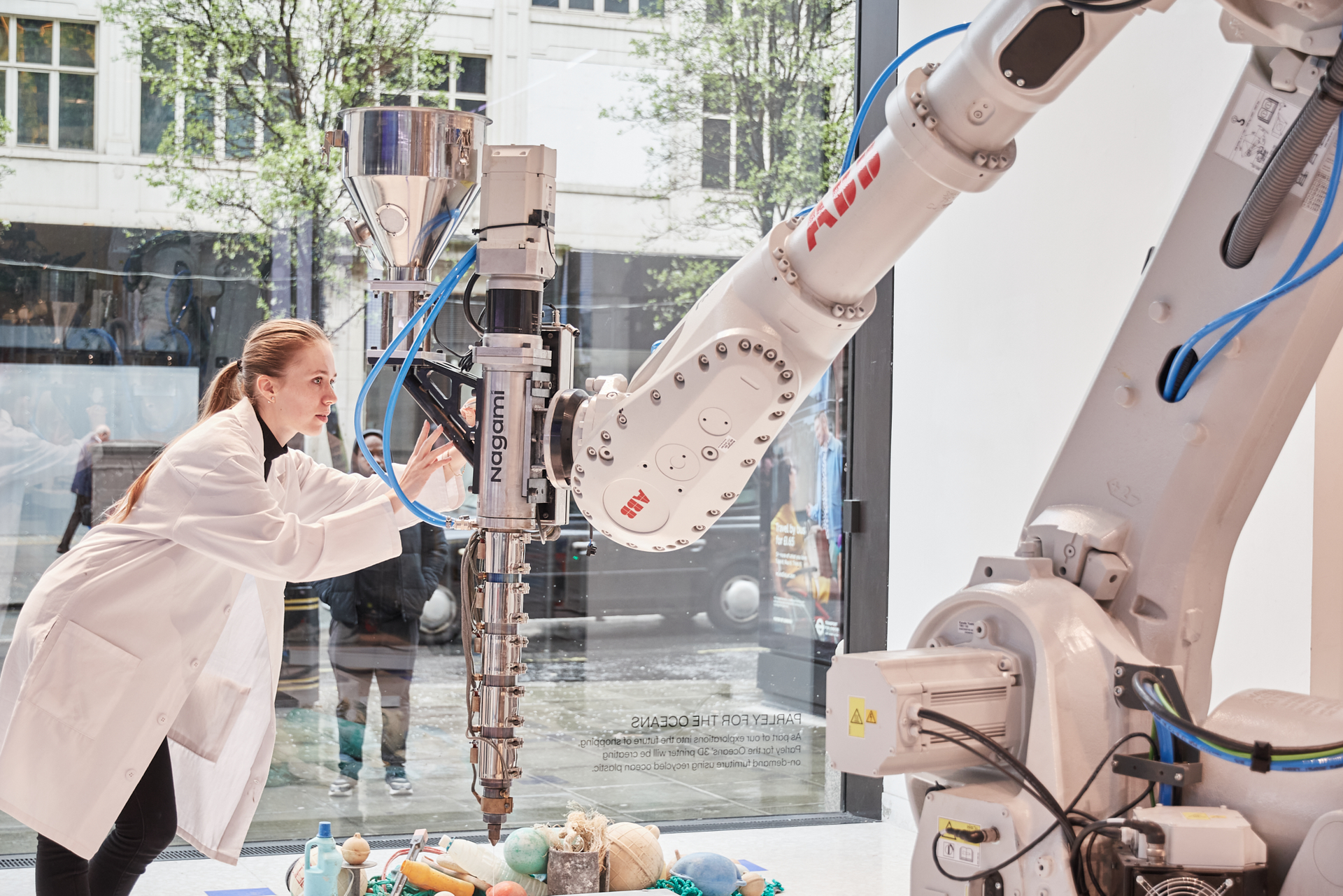 Abb Robotics Showcases The Future Of Retail At Selfridges In London Hero Image