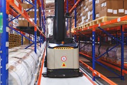 Managed electric forklift between rows Managed electric forklift between rows