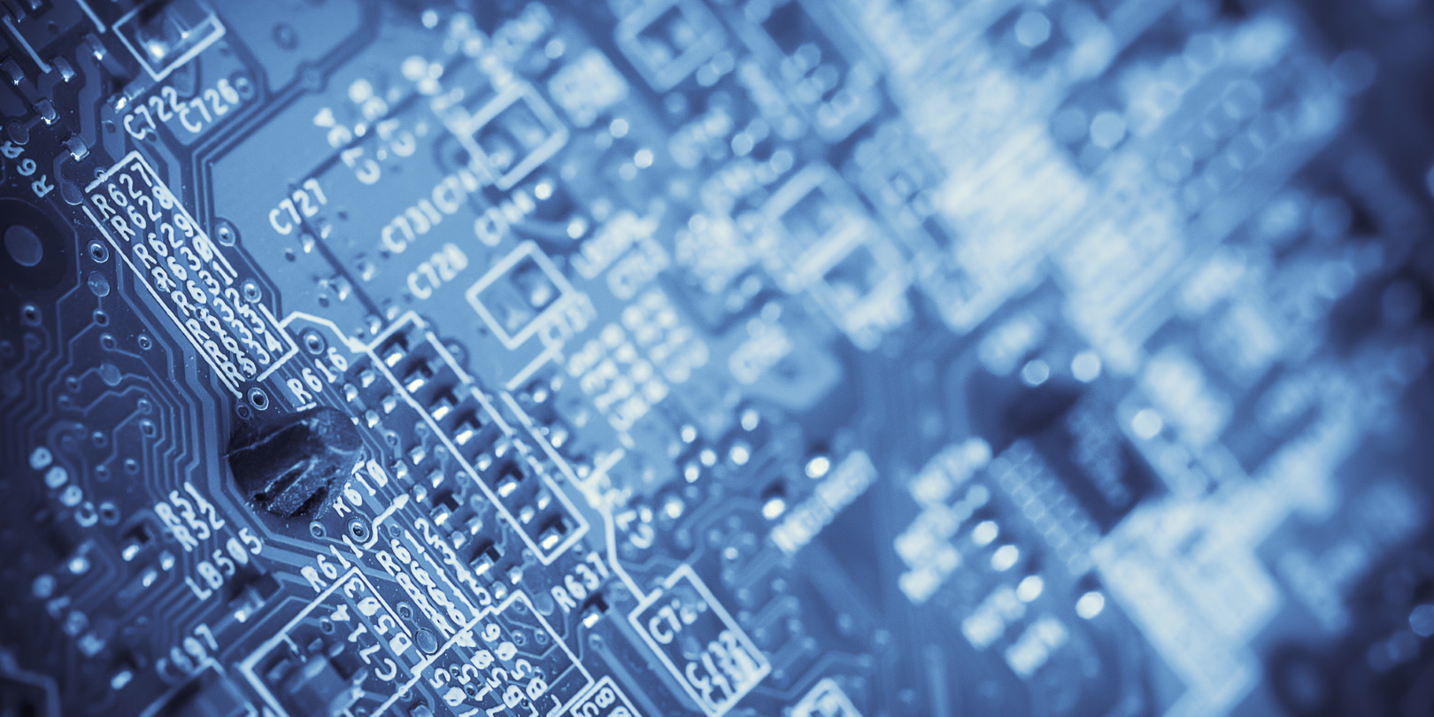 Computer Chip Blue Closeup Oksana Churakova 62e21695152b5 62f170481f5af