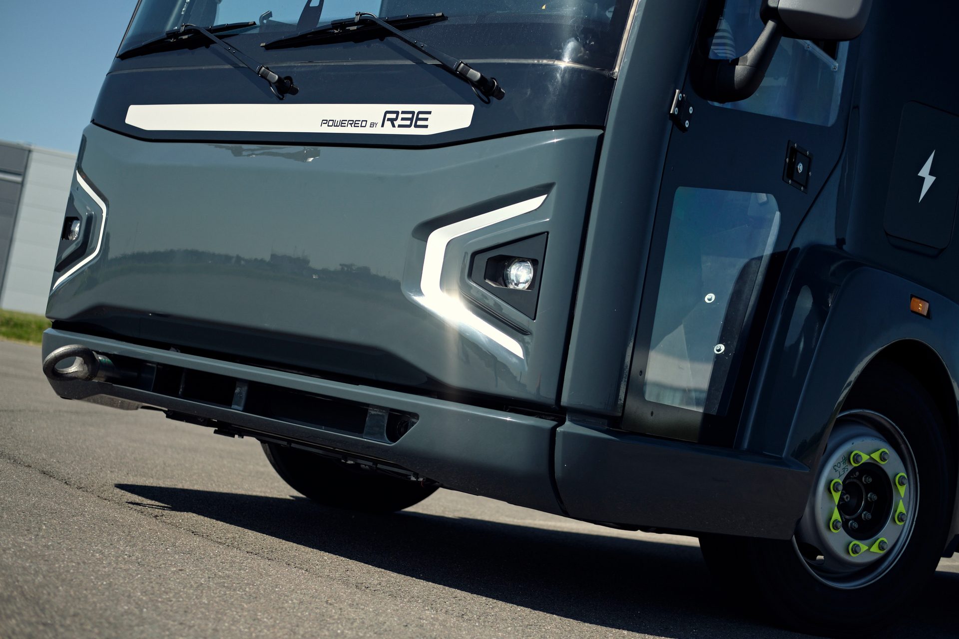 REE Automotive Debuts P7-B, An Electric Class 3 Delivery Truck | New ...