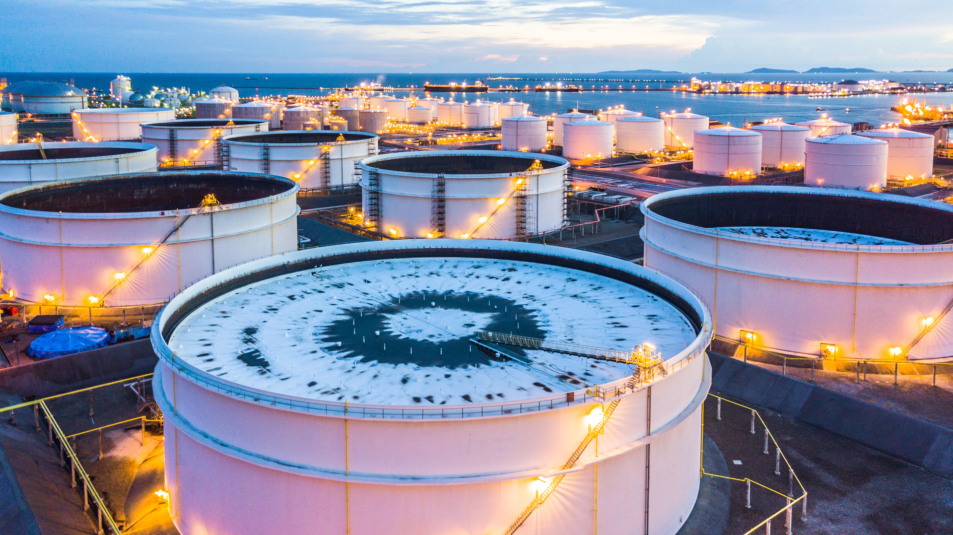 oil/gas storage containers