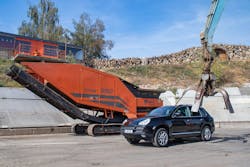 An exciting time on the ARJES test site. Will the TITAN 950 manage to shred the wide-built Porsche Cayenne? An exciting time on the ARJES test site. Will the TITAN 950 manage to shred the wide-built Porsche Cayenne?