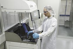 Arnold has recently acquired a scanning electron microscope. This can ascertain the chemical elements that make up a contaminating particle. It can also draw conclusions about the source of error. Arnold has recently acquired a scanning electron microscope. This can ascertain the chemical elements that make up a contaminating particle. It can also draw conclusions about the source of error.