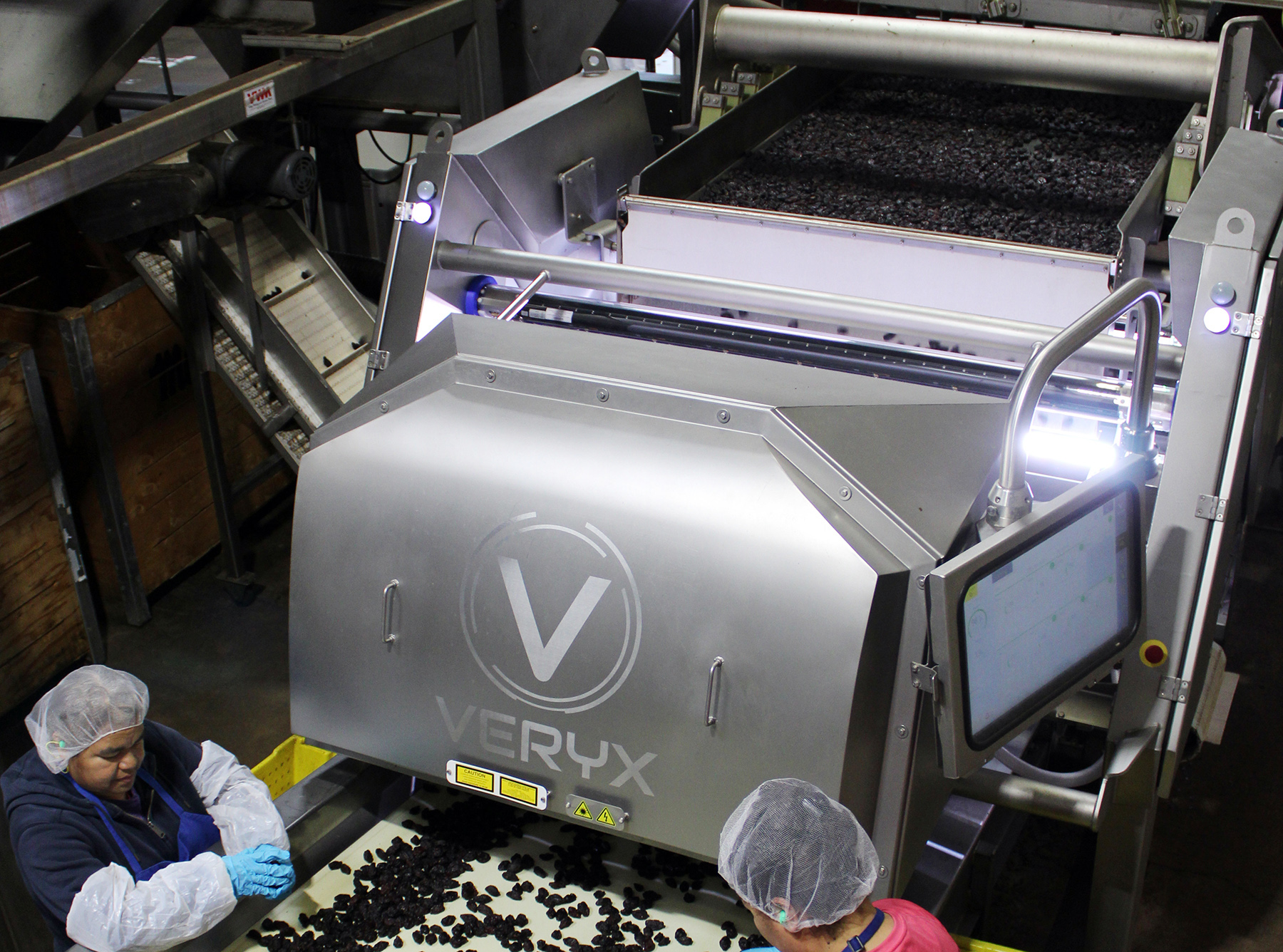 Mariani Dried Fruit using VERYX C140 sorter
