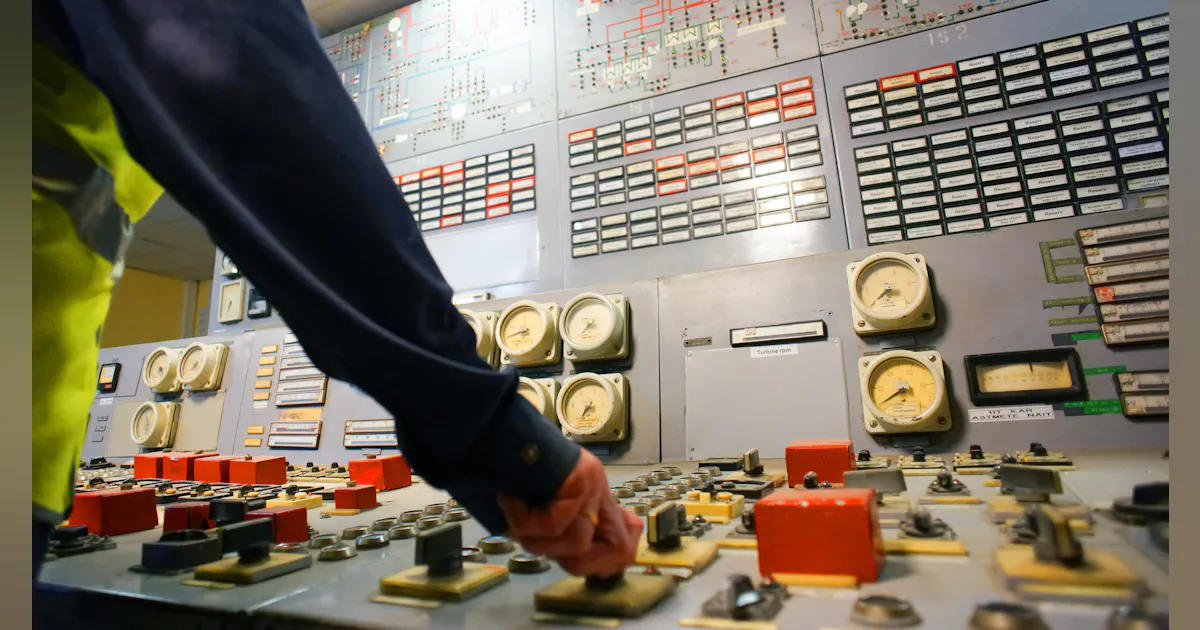 Engine Tracking 4 Points to Consider When Choosing a Diesel Engine Monitoring System or ...