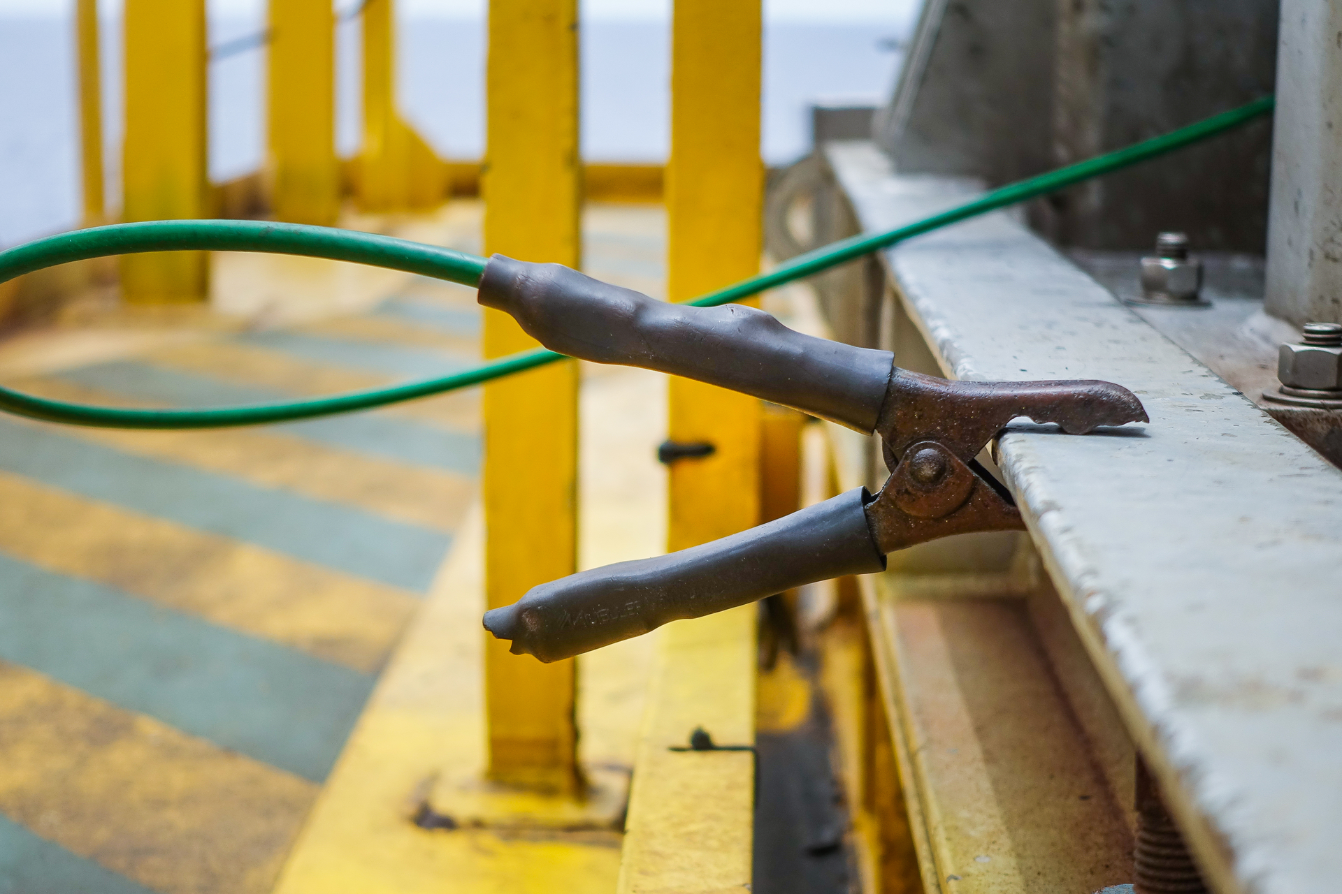 How to Control Static Electricity in Hazardous Areas With Grounding & Bonding Applications