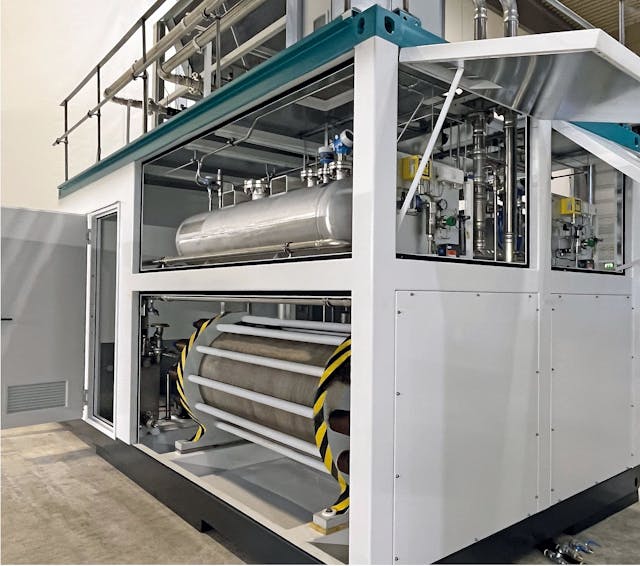 The compact EcoLyzers produce green hydrogen based on proven alkaline electrolysis. The modular design of the electrolyzers ensures economical production and comparatively short delivery times.