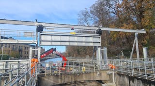 Hoist & Winch Ltd. supplied a special tandem hoist system as part of improvements to Environment Agency flood defence assets at Taplow Weir on the Jubilee Relief Channel.