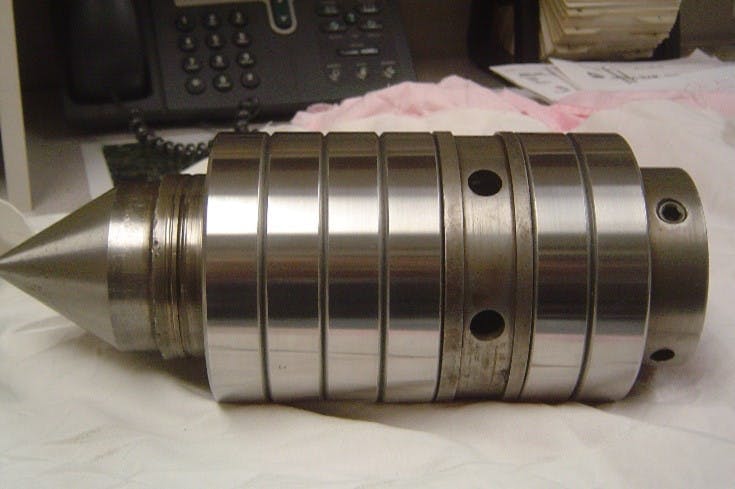 New bearing assembly with the old-style solid nose, before the redesign of the nose. New bearing assembly with the old-style solid nose, before the redesign of the nose.