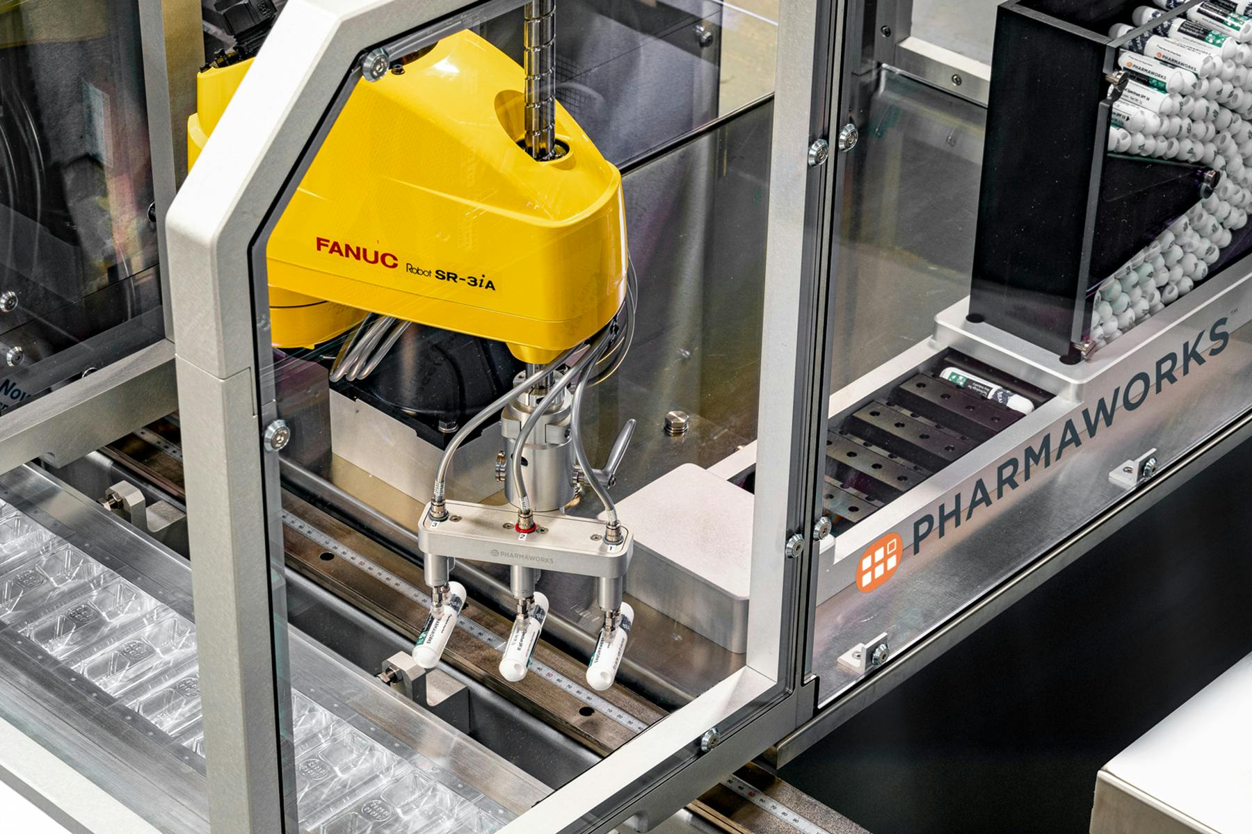 FR1 Robotic Feeder for blister machines