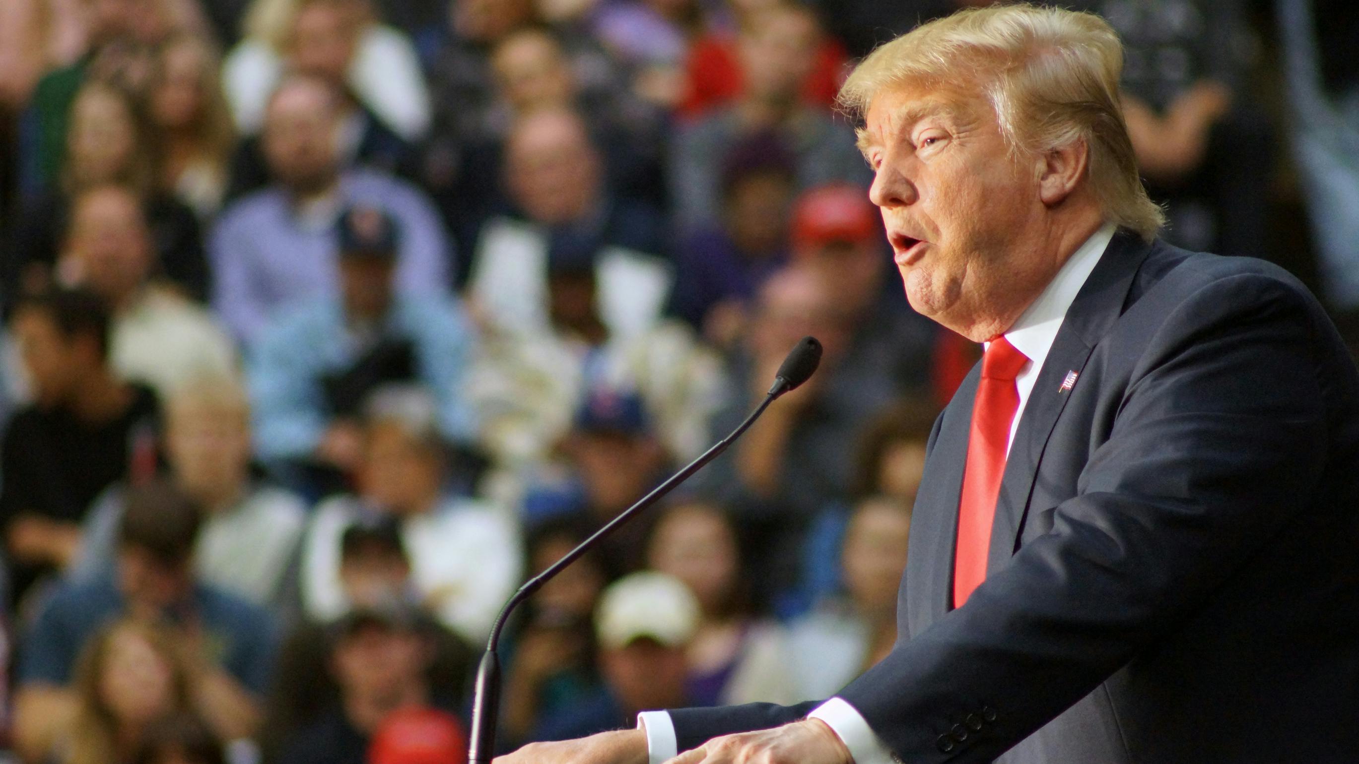 Donald Trump speaks to record crowds at the Prairie Capital Convention Center in Springfield, IL on November 9th, 2015