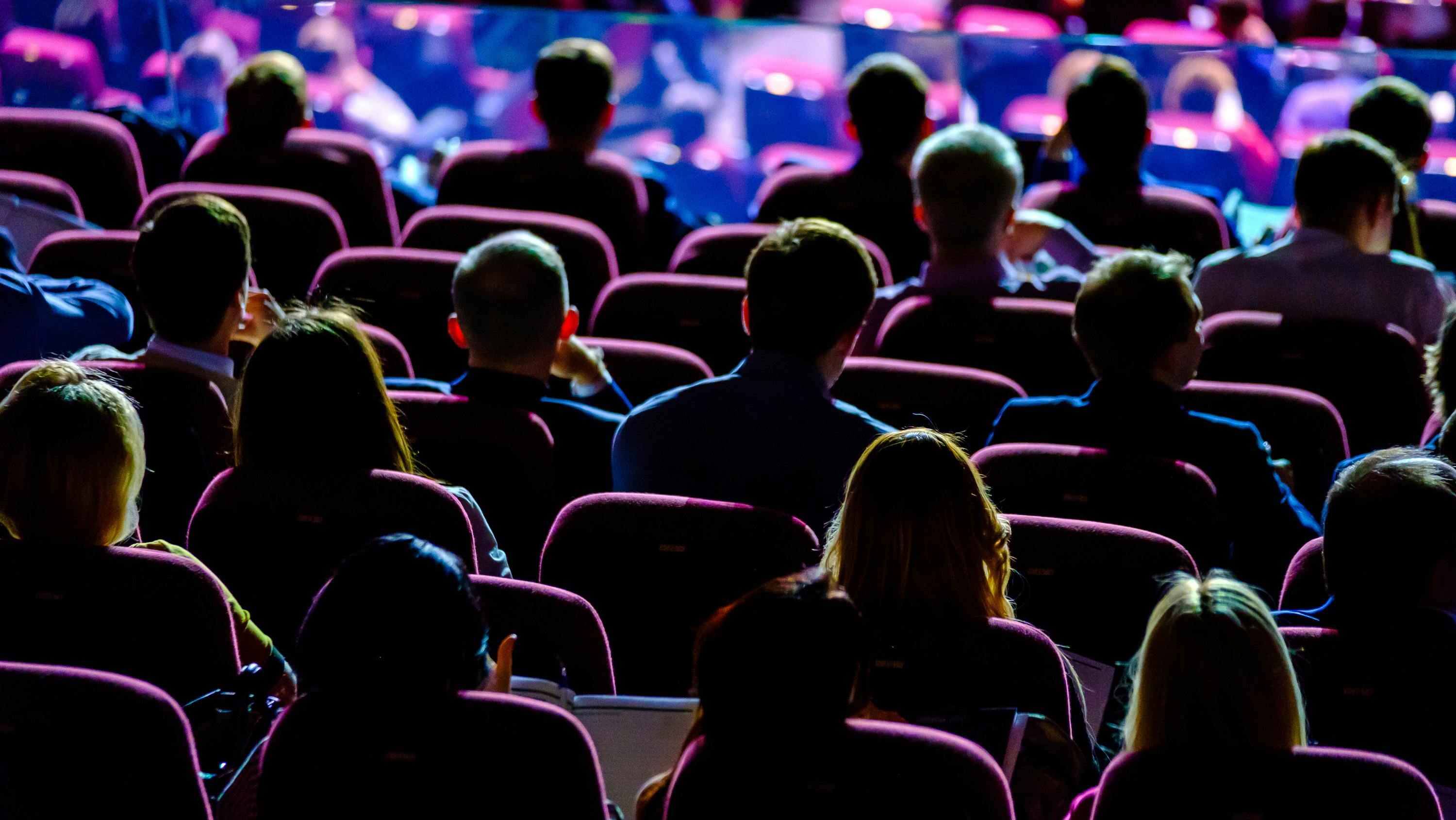 Audience listens to the speech of the lecturer in the conference hall