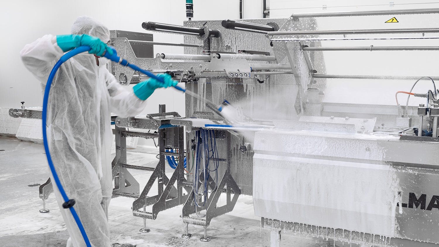 FM400 Horizontal Flow Wrapper Combines MAP and Fast Sanitation