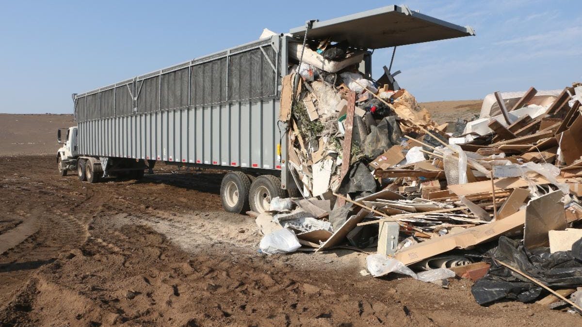 RX3 Walking Floor Drive Offers Thermal Protection for Waste Fleets