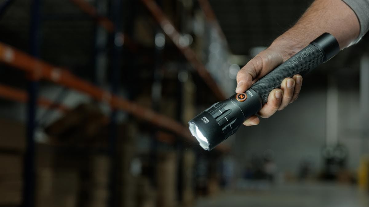 LEO 10000 and 12000 FLEX Flashlights Offer Up to 12,000 Lumens