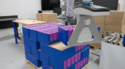 2FGP20 Fork Electric Gripper Palletizes Open, Low-Rigidity Boxes